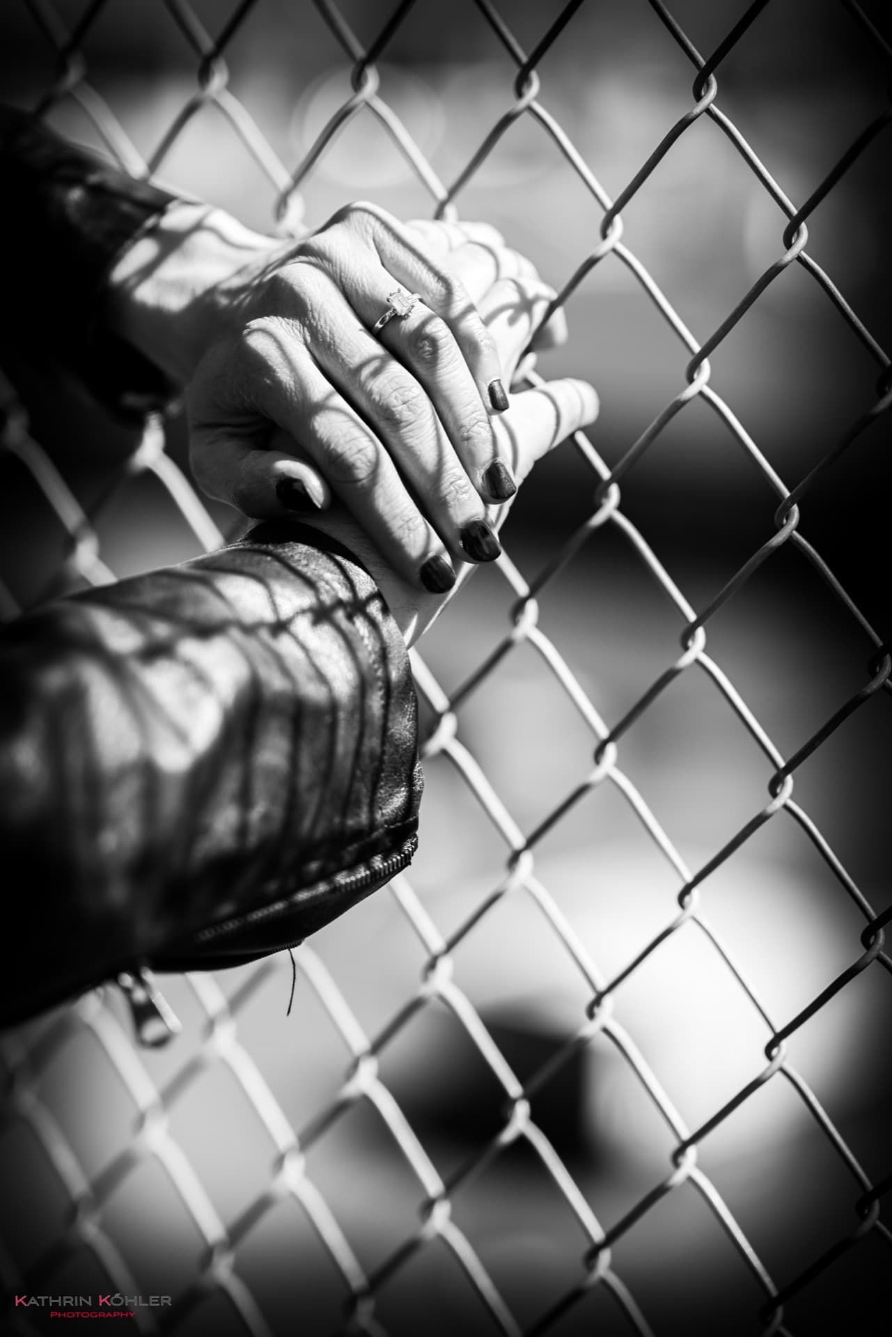 Verlobung — Ring am Zaun